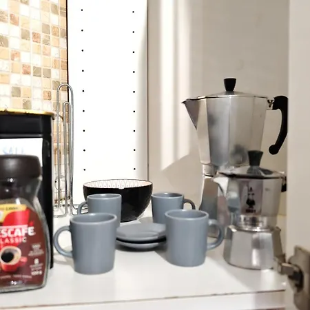 아파트 Mellow Yellow Cotillo