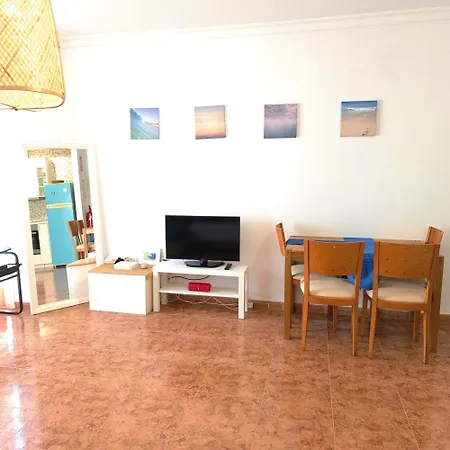 Apartment Mellow Yellow Cotillo