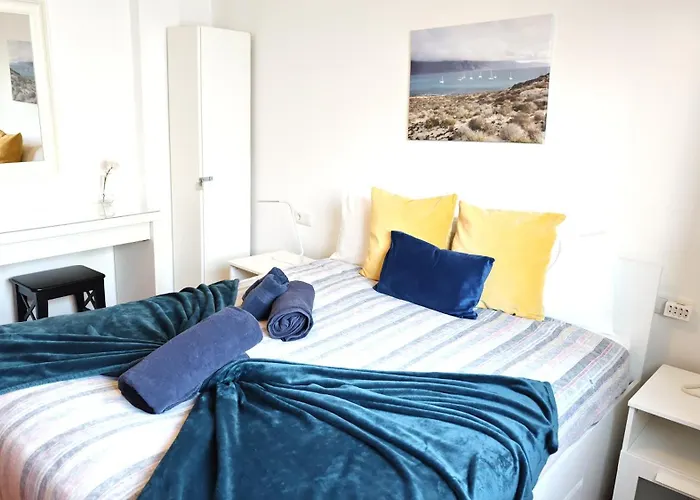 Mellow Yellow Apartman *